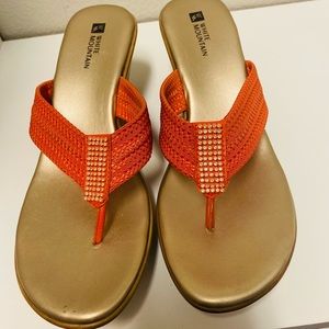 White Mountain sandals